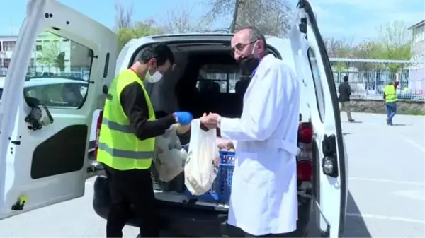 Vefa Sosyal Destek Grubu vatandaşların yardımına koşuyor