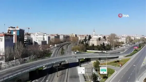 Fatih'in en işlek caddeleri bomboş kaldı