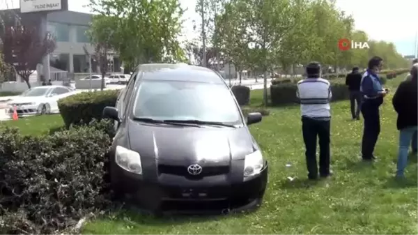 Orta refüje çıkan otomobildeki 1 kişi yaralandı