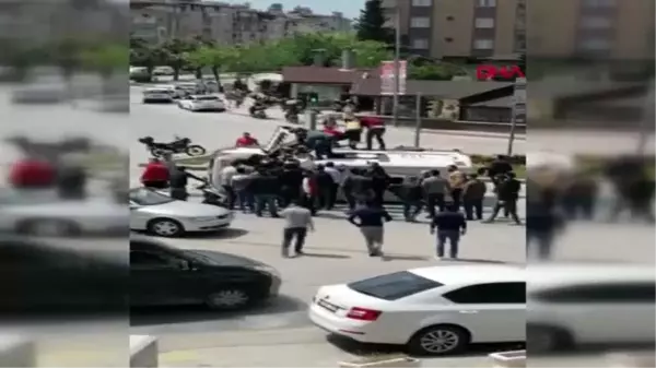 Hatay'da ambulans devrildi: 3 yaralı