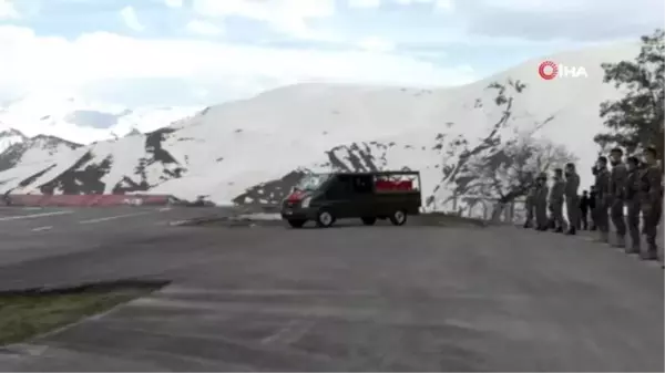 Nöbet sırasında rahatsızlanarak şehit düşen asker törenle uğurlandı