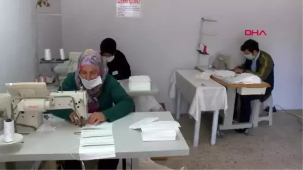 Sokağa çıkma yasağında özel izinle maske ürettiler