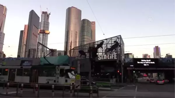 Avustralya'daki ilk iftarda öğrencilere döner ikramı - MELBOURNE