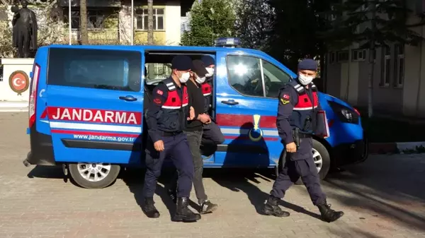 Babasını baltayla öldürüp ormana gömen genç, 4 gün sonra cinayeti itiraf etti