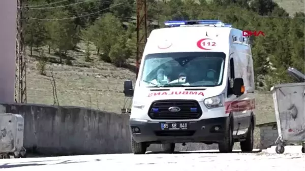 Van'da, bir çift koronavirüse yakalandı, 2 sokak karantinaya alındı