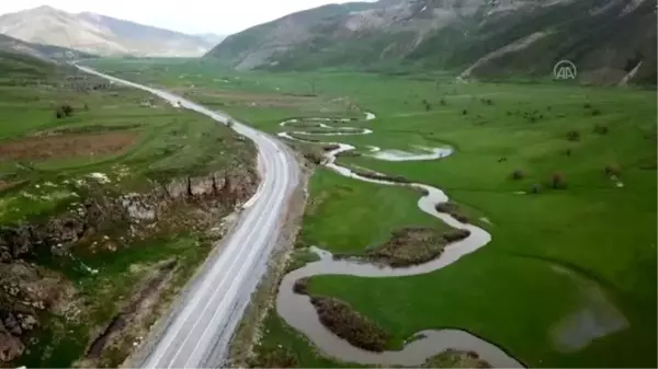 Güzeldere ovasındaki menderesler