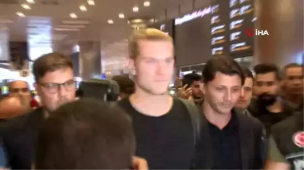 Karius'tan Beşiktaş taraftarına veda mesajı