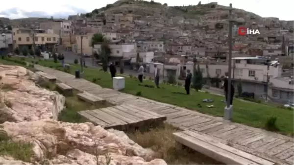 Şanlıurfa'da sosyal mesafeli namaz