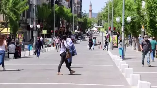 Uşaklılar maske takmadan sokağa çıkmıyor