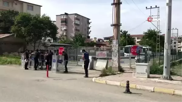 Görevden alınan HDP'li Iğdır Belediye Başkanı Akkuş tutuklandı