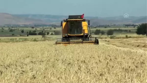 Biçerdöver operatörleri, bayramı sevdiklerinden uzakta geçirdi