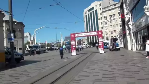 İstiklal Caddesi'nde zabıtalar arasında gerginlik