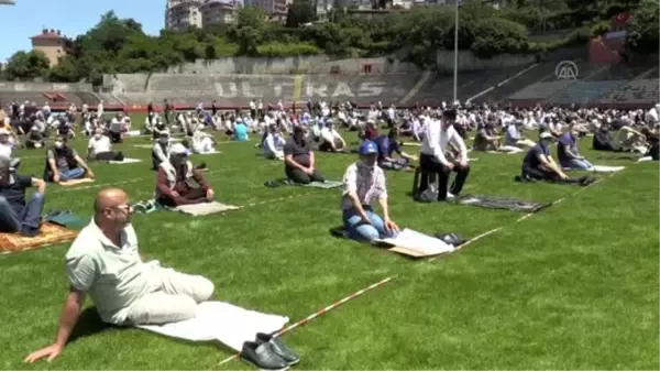 Doğu Marmara ve Batı Karadeniz'de salgın sürecindeki ikinci cuma namazı kılındı