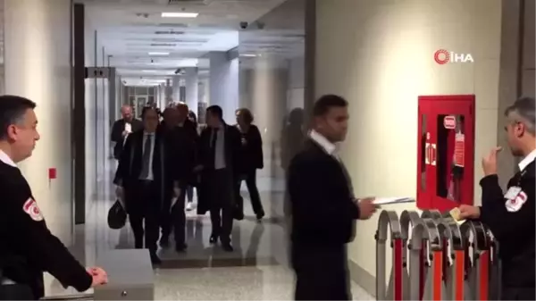 Enis Berberoğlu gözaltına alındı