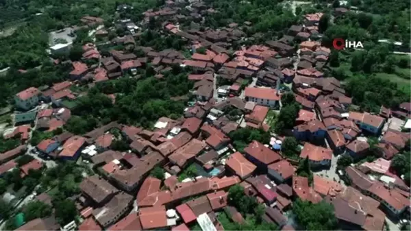 Kısıtlama bitti, UNESCO mirası köy ziyaretçi akınına uğradı