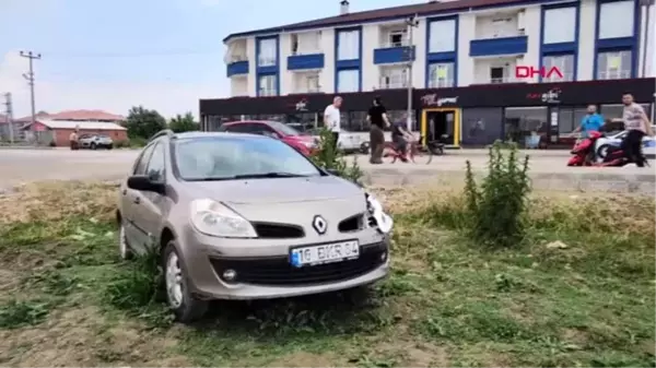 BURSA Park halindeki otomobile çarpıp tarlaya giren aracın sürücüsü yaralandı