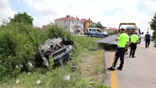 Çubuk ilçesinde otomobil devrildi: 2 yaralı