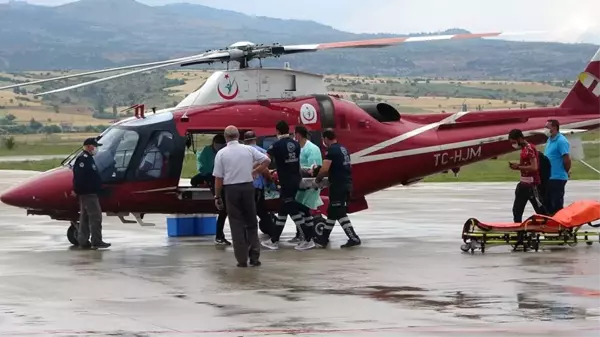 Ambulans helikopter kolu kopan işçi için havalandı