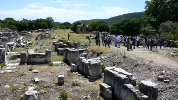 Stratonikeia Antik Kenti seyahat acentesi temsilcilerine gezdirildi