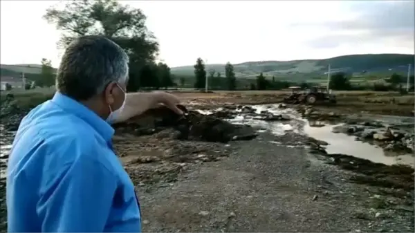 Sağanak sonucu 500 dönüm ekili arazi zarar gördü