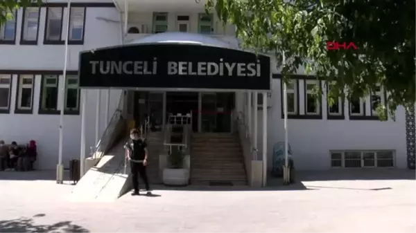 Son dakika... TUNCELİ Maçoğlu ile temaslı CHP'li 4 belediye başkanı karantinaya alındı