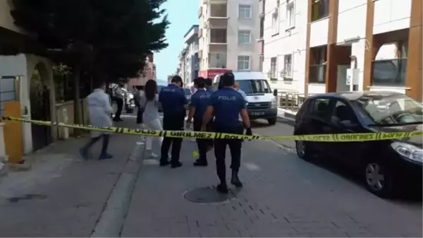 Maltepe'de, boşandığı eşi tarafından silahla vurulan kadın tedaviye alındı