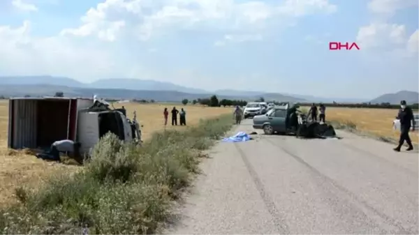 Son dakika! ANTALYA Korkuteli'de otomobille kamyon çarpıştı 1 ölü, 1 yaralı