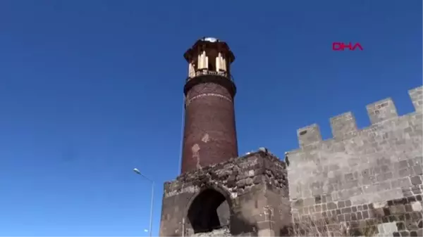 ERZURUM Tarihi saat kulesindeki ahşap köşk restore edildi