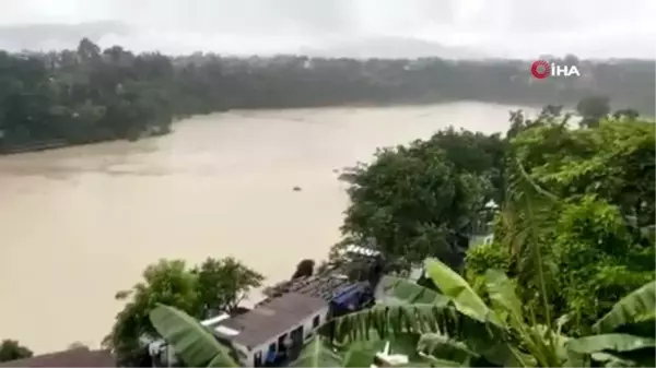 Nepal'de meydana gelen sel felaketinde ölü sayısı 14'e ulaştı19 kişi kayıp