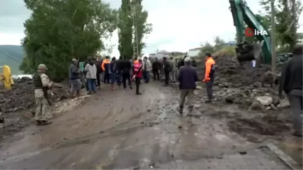 Kars Valisi Türker Öksüz, selin vurduğu köylerde