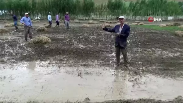 Yüksekova'da sel felaketi: 10 bin bağ ot ve bahçeler zarar gördü