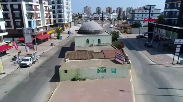 Son dakika! ANTALYA Eski cami yol ortasında kaldı, 80 gönüllü gözleme satarak yeni cami yaptırıyor