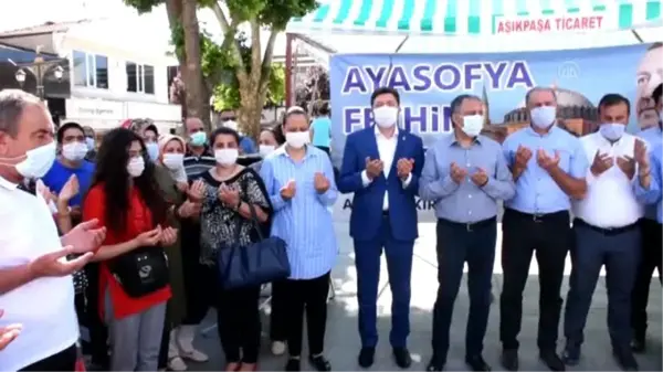 Ayasofya'nın yeniden ibadete açılması nedeniyle lokma tatlısı ikramı