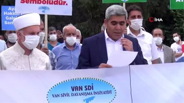 Van SDİ, Ayasofya sevincini tatlı ikramıyla paylaştı