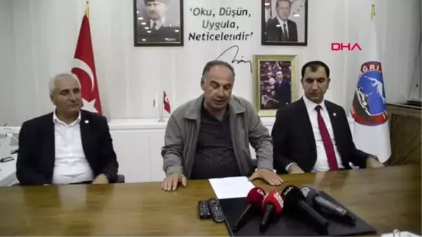 Ağrı'da 3 belediye başkanı, AK Parti'ye geçti