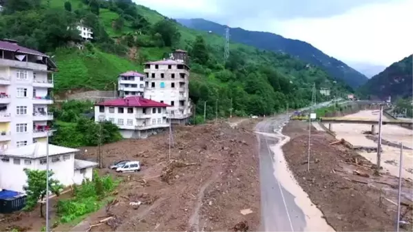 Rize'deki selin meydana getirdiği hasar havadan görüntülendi