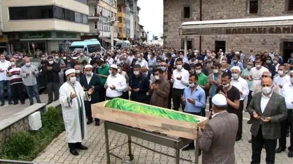 Rize'de selde hayatını kaybeden Ali Uzun son yolculuğuna uğurlandı