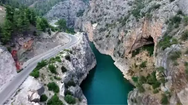 Torosların ortasında doğaseverlerin yeni gözdesi: Nadire Kanyonu