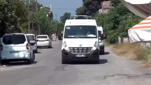 Adana'da su kuyusunda hayatını kaybeden 4 kişinin cenazesi defnedildi