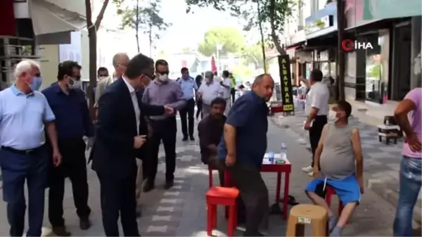 Kaymakam Akkaya maskelerini aksesuar gibi kullananları uyardı