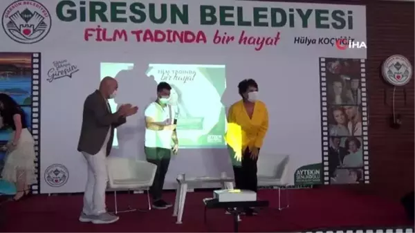 Ünlü sinema sanatçısı Hülya Koçyiğit, Giresun'da hayranları ile bir araya geldi