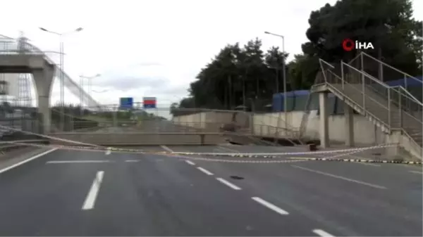 Son dakika haber: Hasdal otoyolunda üstgeçit çöktü, yol trafiğe kapandı