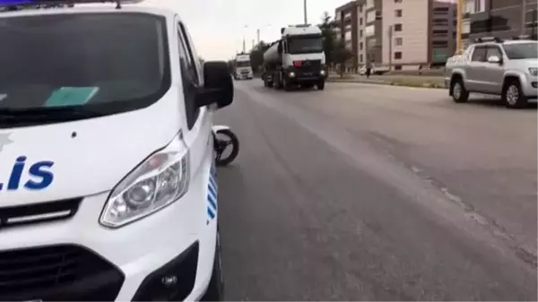 Kulu'da kamyonete arkadan çarpan motosikletin sürücüsü yaralandı