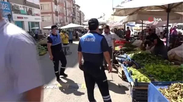 Zabıtalar semt pazarında 'korona virüs' denetiminde: 'Aileniz için maske takın' uyarısı