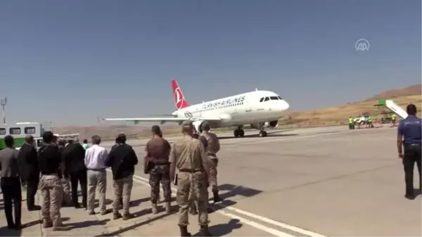 Son dakika haberi... Şehit polis memuru Hakan Çetinkol son yolculuğuna uğurlandı