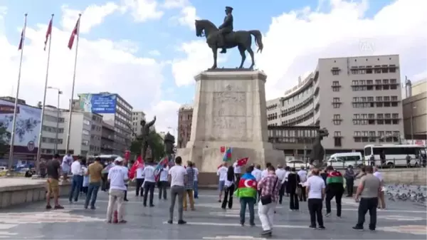 Eski Azerbaycan Cumhurbaşkanı Elçibey, vefatının 20. yılında anıldı