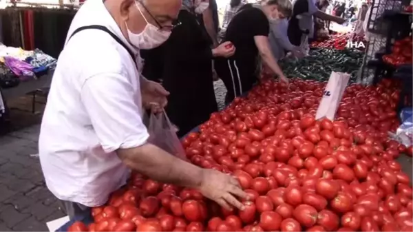 Semt pazarlarında 'kış hazırlığı' hareketliliği