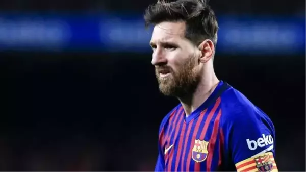 20 yıl önce Barcelona'dan Real Madrid'e transfer olan Figo'dan Messi paylaşımı: Başka bir tarihi an