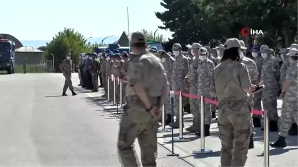 Son Dakika: Şehit Uzman Çavuş Çetin Ak'ın naaşı düzenlenen törenle memleketi Ordu'ya uğurlandı