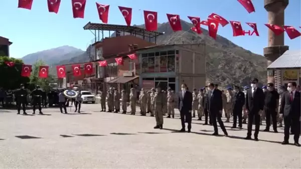 Son dakika haberleri | HAKKARİ Şemdinli'de 7 şehit güvenlik görevlisi için anıt mezar